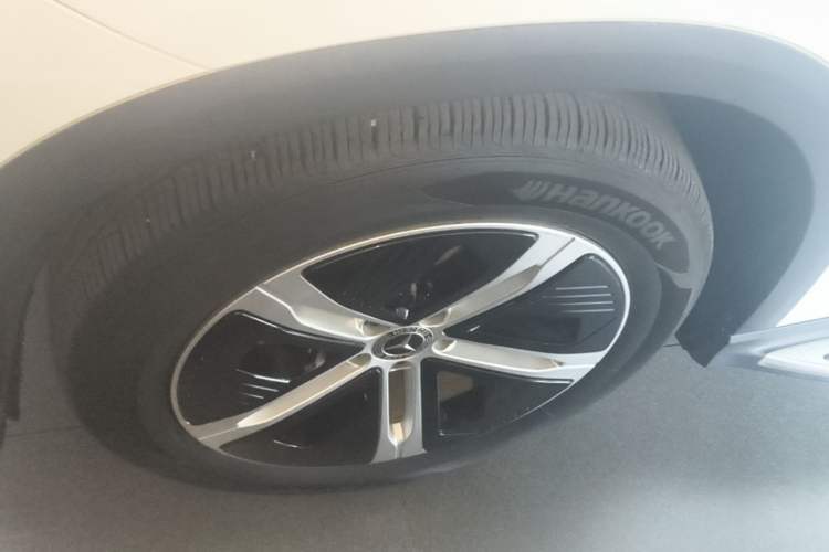 Used Mercedes-Benz EQE SUV 2023 350 4MATIC Pioneer Edition Left Front Wheel Hub