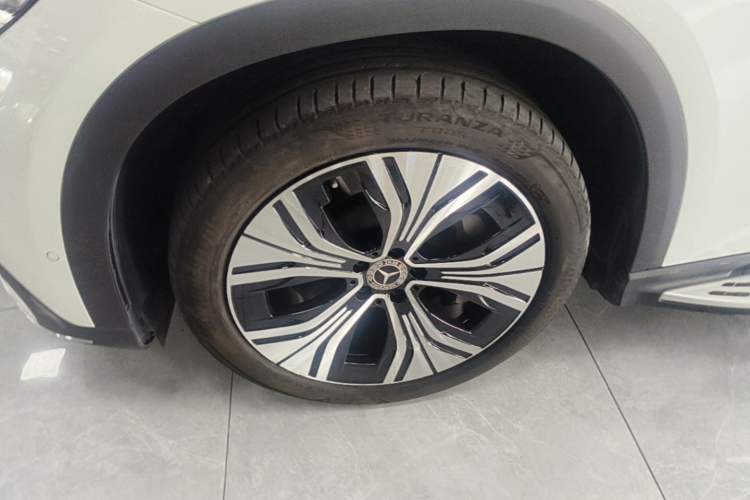 Used Mercedes-Benz EQE SUV 2023 350 4MATIC Luxury Edition Left Front Wheel Hub
