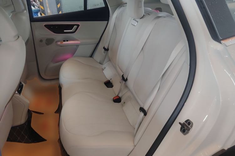 Used Mercedes-Benz EQE SUV 2023 350 4MATIC Pioneer Edition Left Rear Seat