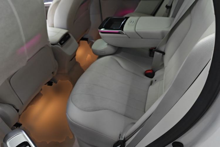 Used Mercedes-Benz EQE SUV 2023 350 4MATIC Luxury Edition Left Rear Seat