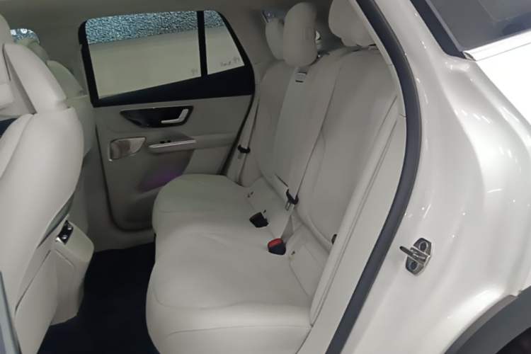 Used Mercedes-Benz EQE SUV 2023 350 4MATIC Luxury Edition Left Rear Seat