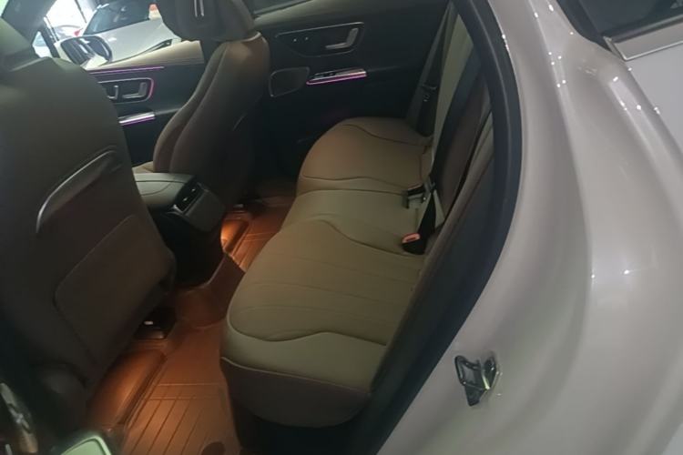 Used Mercedes-Benz EQE SUV 2023 350 4MATIC Luxury Edition Left Rear Seat