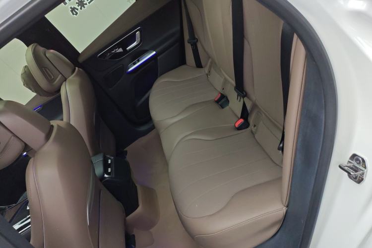 Used Mercedes-Benz EQE SUV 2023 350 4MATIC Luxury Edition Left Rear Seat