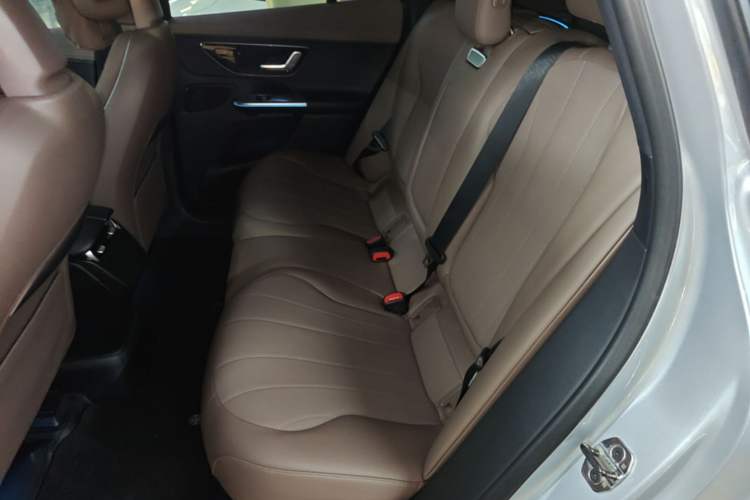 Used Mercedes-Benz EQE SUV 2023 350 4MATIC Luxury Edition Left Rear Seat
