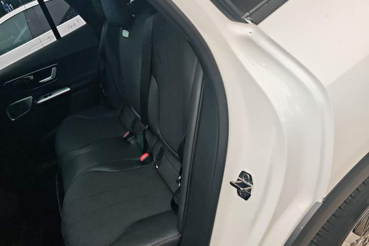 Used Mercedes-Benz EQE SUV 2023 350 4MATIC Pioneer Edition Left Rear Seat