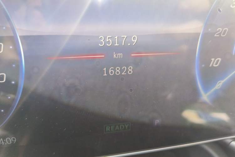 Used Mercedes-Benz EQE SUV 2023 500 4MATIC Special Edition Odometer Close Up