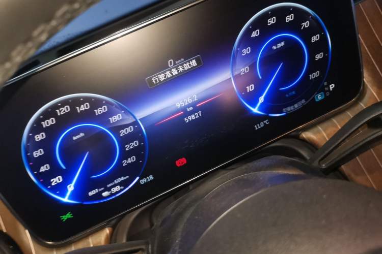 Used Mercedes-Benz EQE SUV 2023 350 4MATIC Luxury Edition Odometer Close Up