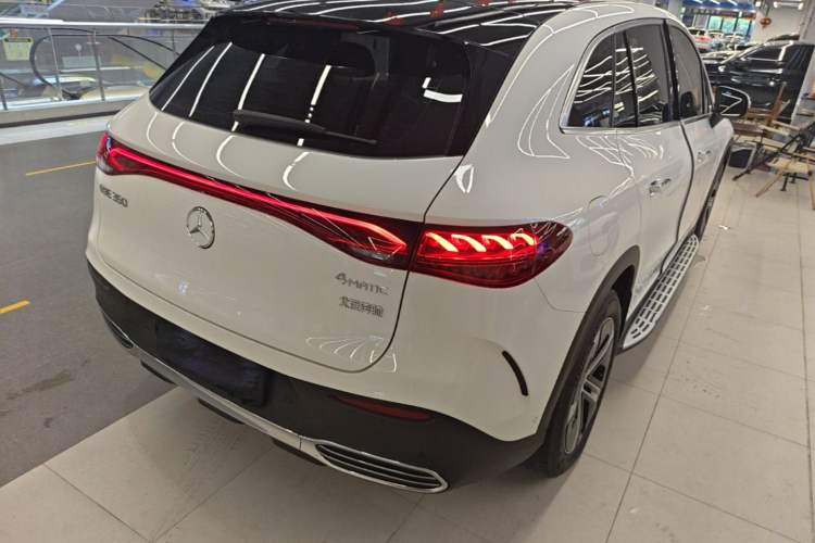 Used Mercedes-Benz EQE SUV 2023 350 4MATIC Pioneer Edition Rear Right 45 Deg