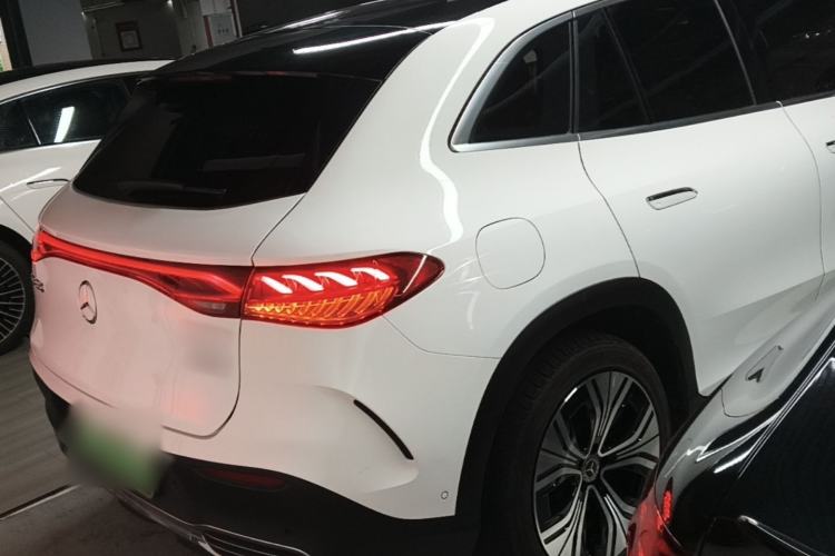 Used Mercedes-Benz EQE SUV 2023 350 4MATIC Luxury Edition Rear Right 45 Deg