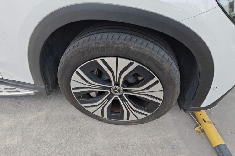Used Mercedes-Benz EQE SUV 2023 350 4MATIC Luxury Edition Right Front Wheel Hub