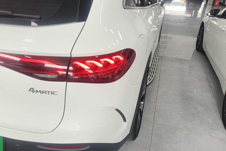 Used Mercedes-Benz EQE SUV 2023 350 4MATIC Luxury Edition Right Rear Taillight