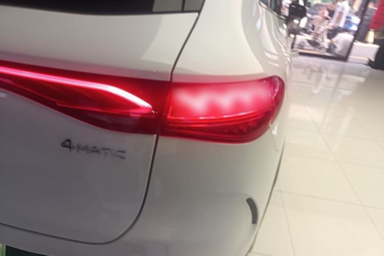 Used Mercedes-Benz EQE SUV 2023 350 4MATIC Luxury Edition Right Rear Taillight