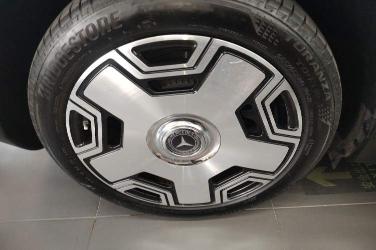 Used Mercedes-Benz EQE SUV 2023 500 4MATIC Right Rear Wheel Hub
