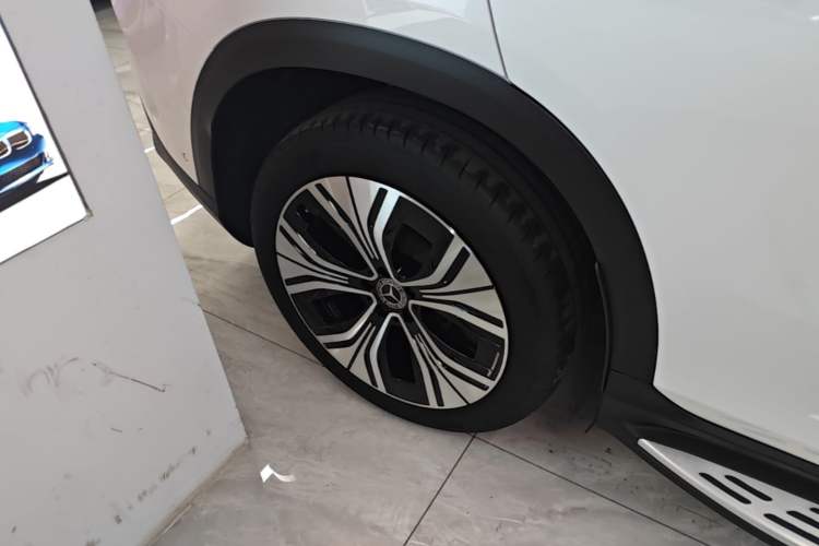 Used Mercedes-Benz EQE SUV 2023 350 4MATIC Luxury Edition Right Rear Wheel Hub