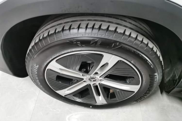Used Mercedes-Benz EQE SUV 2023 350 4MATIC Pioneer Edition Right Rear Wheel Hub