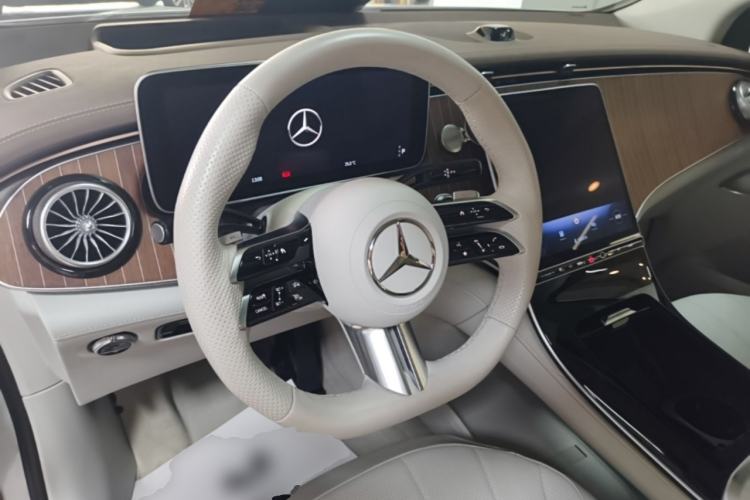 Used Mercedes-Benz EQE SUV 2023 350 4MATIC Luxury Edition Steering Wheel