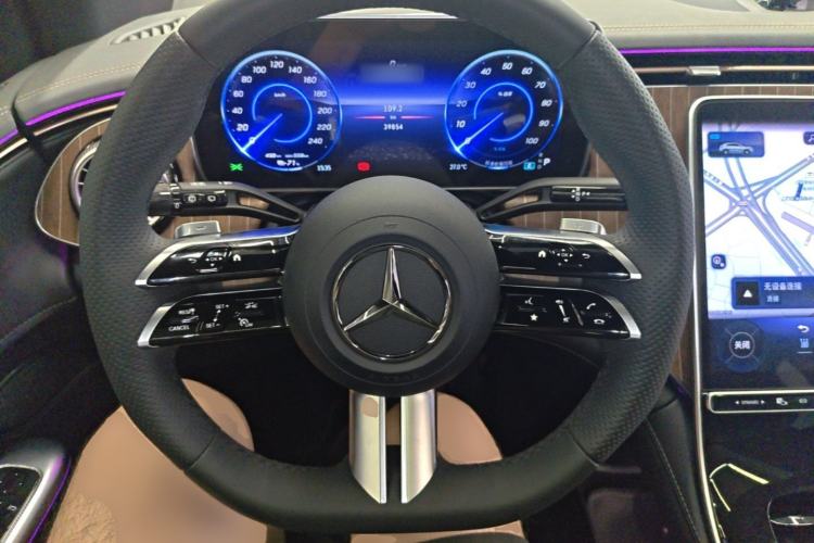 Used Mercedes-Benz EQE SUV 2023 350 4MATIC Pioneer Edition Steering Wheel