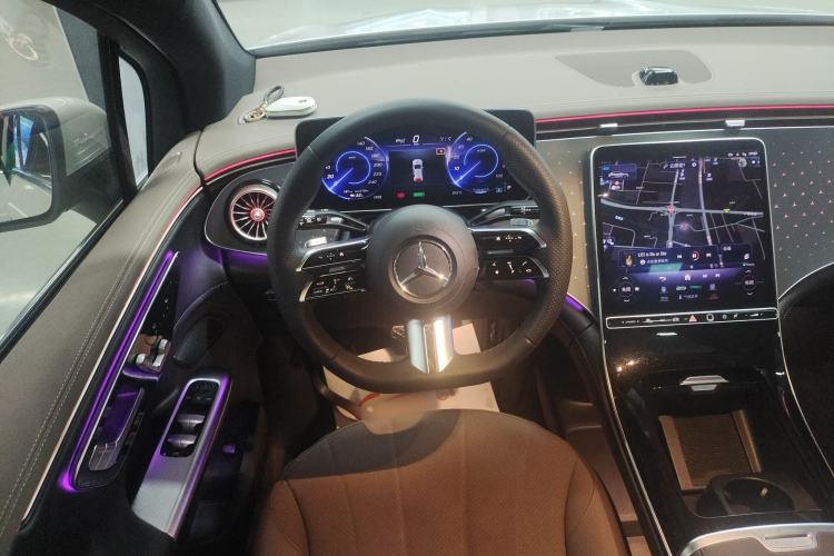 Used Mercedes-Benz EQE SUV 2023 350 4MATIC Pioneer Edition Steering Wheel