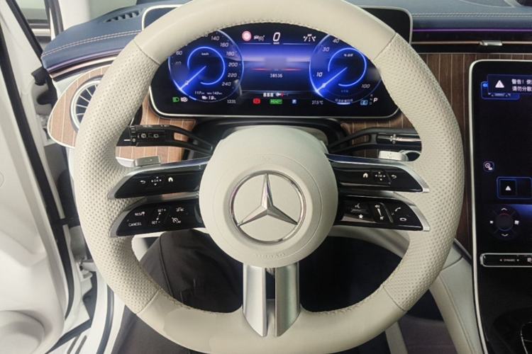 Used Mercedes-Benz EQE SUV 2023 350 4MATIC Luxury Edition Steering Wheel