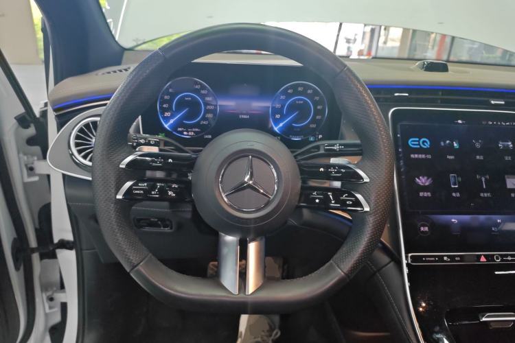 Used Mercedes-Benz EQE SUV 2023 350 4MATIC Pioneer Edition Steering Wheel