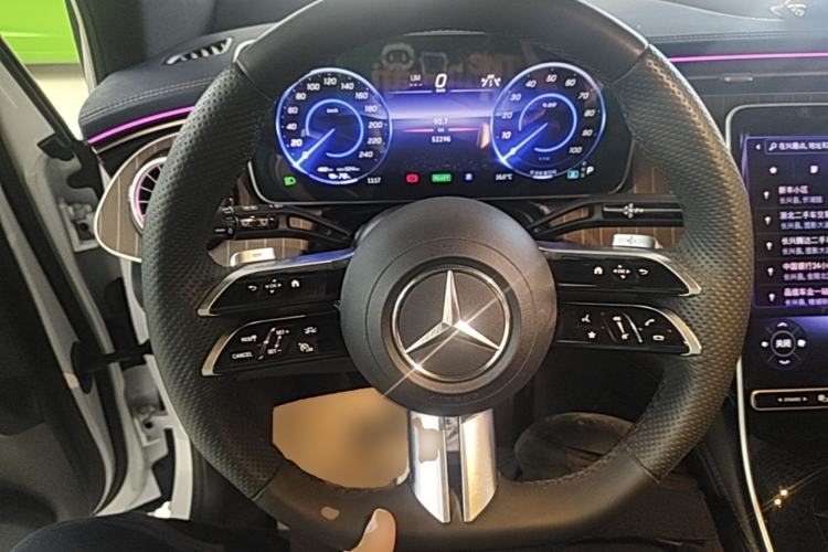 Used Mercedes-Benz EQE SUV 2023 350 4MATIC Pioneer Edition Steering Wheel