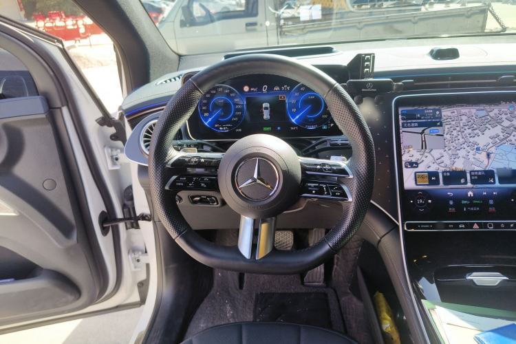 Used Mercedes-Benz EQE SUV 2023 500 4MATIC Special Edition Steering Wheel