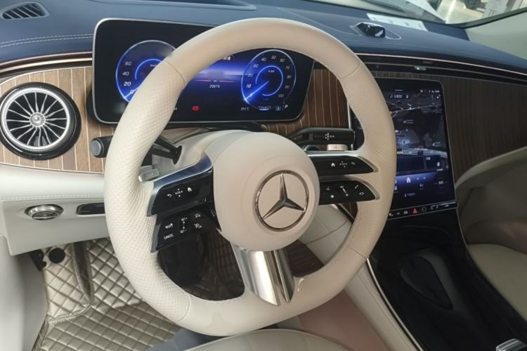 Used Mercedes-Benz EQE SUV 2023 350 4MATIC Luxury Edition Steering Wheel