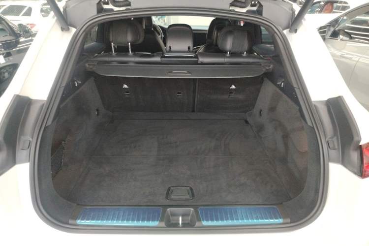 Used Mercedes-Benz EQE SUV 2023 500 4MATIC Trunk