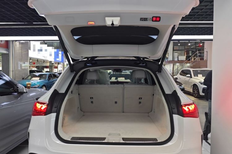 Used Mercedes-Benz EQE SUV 2023 350 4MATIC Luxury Edition Trunk