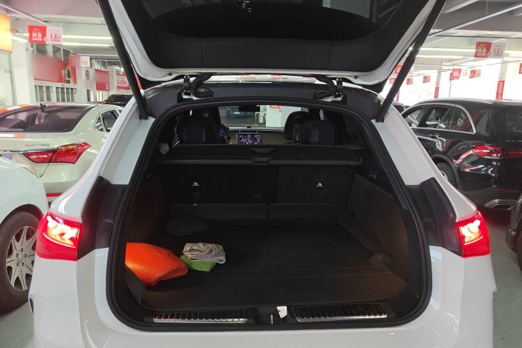 Used Mercedes-Benz EQE SUV 2023 350 4MATIC Pioneer Edition Trunk