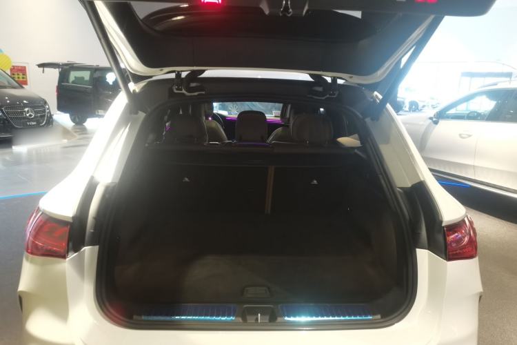Used Mercedes-Benz EQE SUV 2023 500 4MATIC Trunk