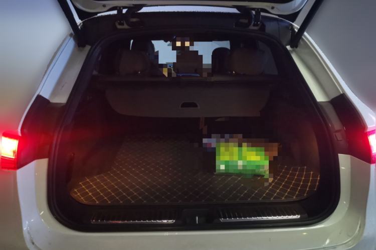 Used Mercedes-Benz EQE SUV 2023 350 4MATIC Luxury Edition Trunk