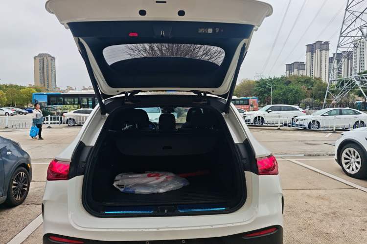 Used Mercedes-Benz EQE SUV 2023 350 4MATIC Pioneer Edition Trunk