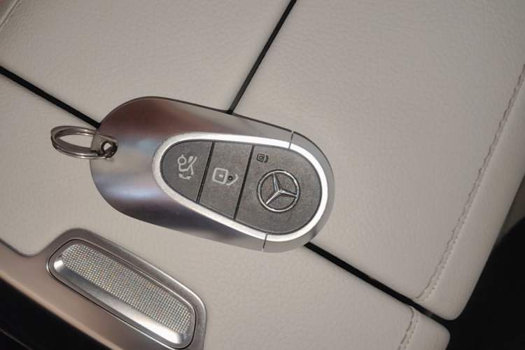 Used Mercedes-Benz EQE SUV 2023 350 4MATIC Pioneer Edition Vehicle Key