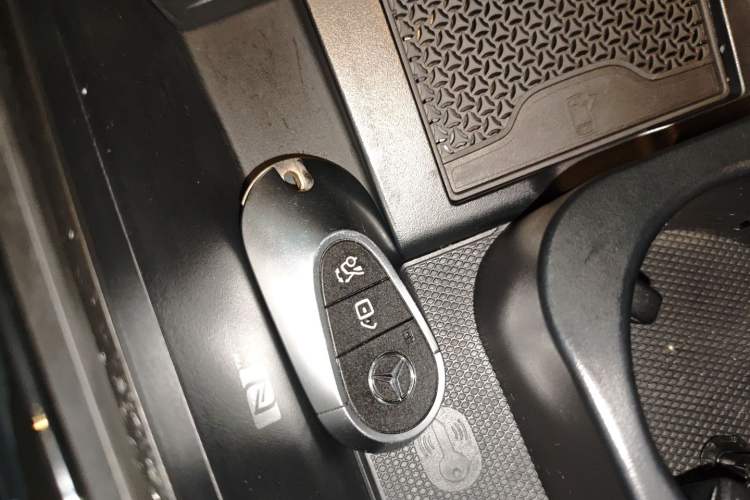 Used Mercedes-Benz EQE SUV 2023 350 4MATIC Luxury Edition Vehicle Key