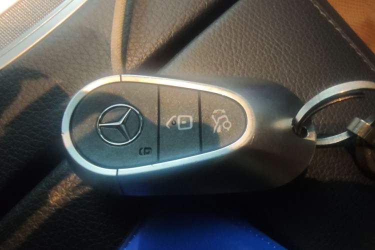 Used Mercedes-Benz EQE SUV 2023 350 4MATIC Luxury Edition Vehicle Key