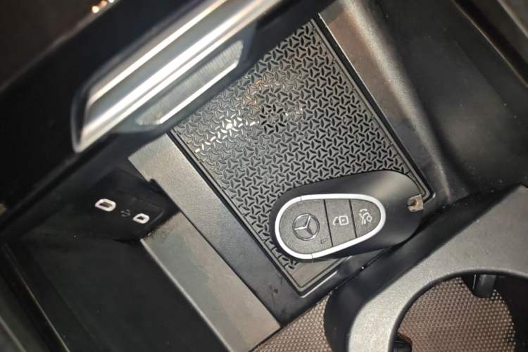 Used Mercedes-Benz EQE SUV 2023 350 4MATIC Pioneer Edition Vehicle Key