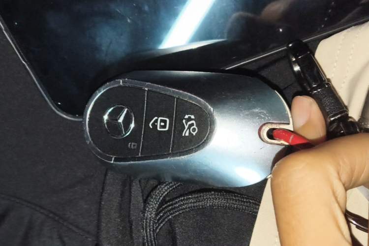 Used Mercedes-Benz EQE SUV 2023 350 4MATIC Luxury Edition Vehicle Key