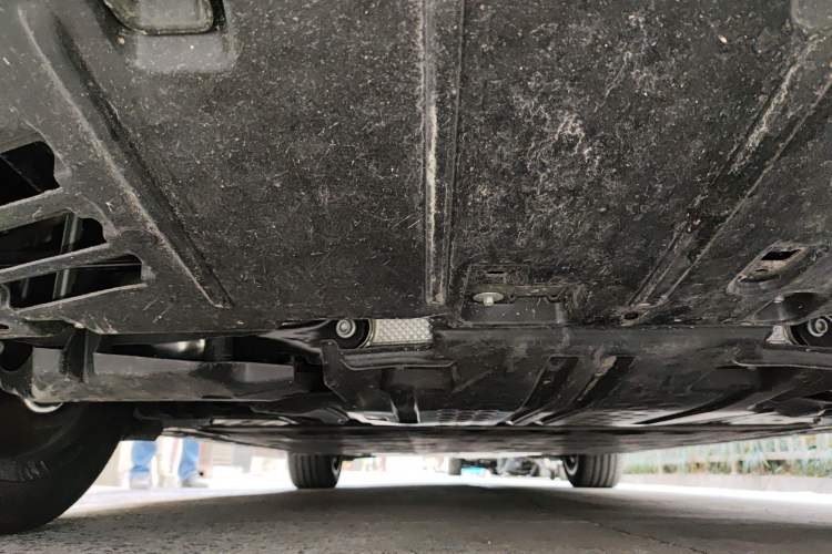 Used Mercedes-Benz EQE SUV 2024 500 4MATIC Luxury Edition Chassis Rear