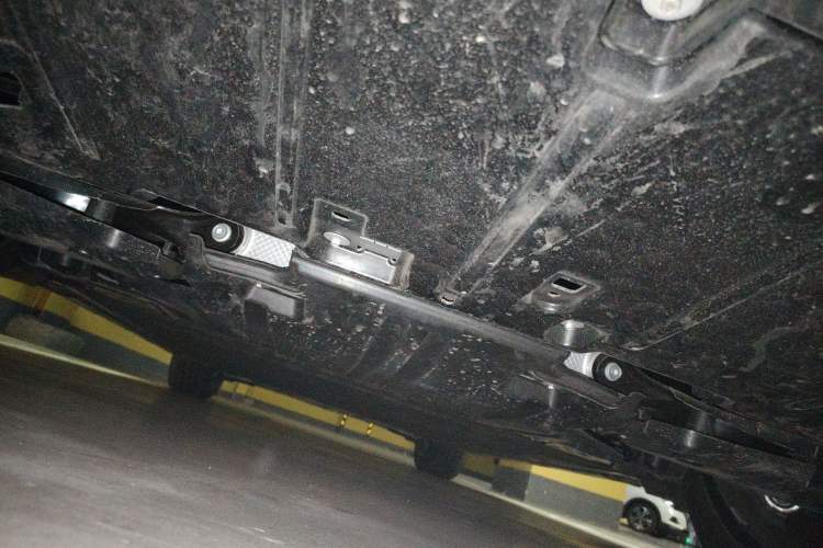 Used Mercedes-Benz EQE SUV 2024 500 4MATIC Luxury Edition Chassis Rear