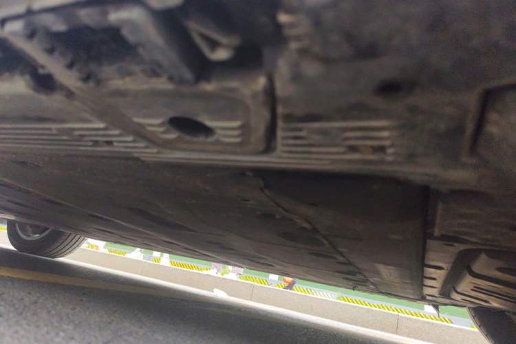 Used Mercedes-Benz EQE SUV 2024 500 4MATIC Chassis Rear Left