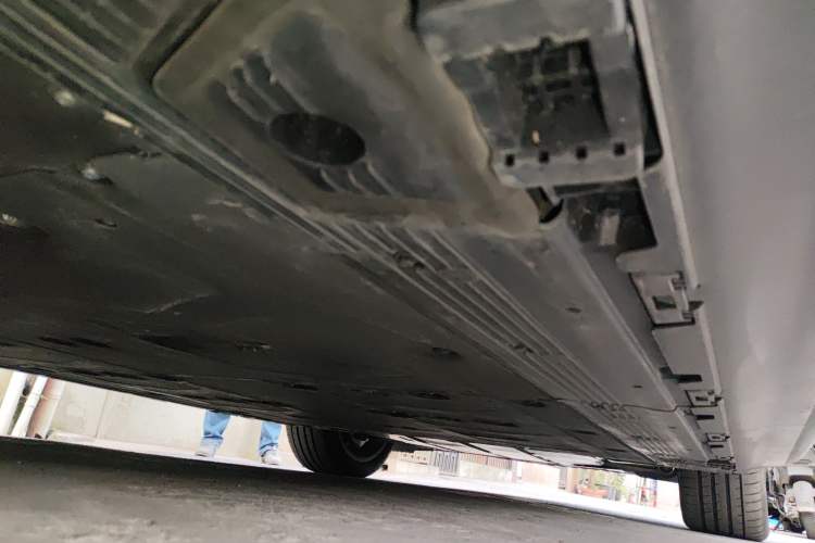 Used Mercedes-Benz EQE SUV 2024 500 4MATIC Luxury Edition Chassis Rear Right