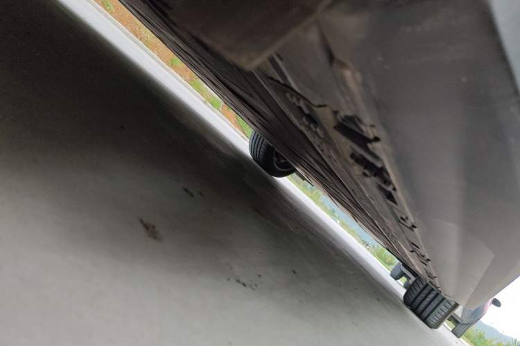 Used Mercedes-Benz EQE SUV 2024 350 4MATIC Luxury Edition Chassis Rear Right