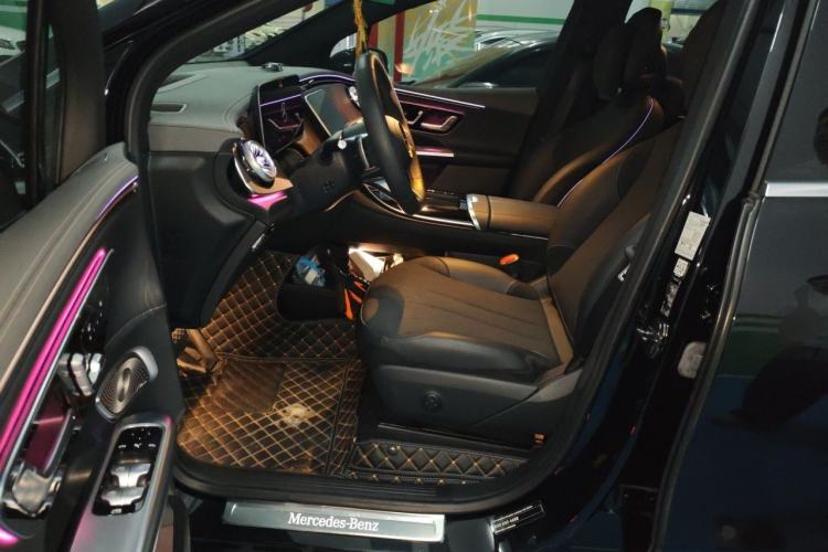 Used Mercedes-Benz EQE SUV 2024 350 4MATIC Luxury Edition Driver Seat