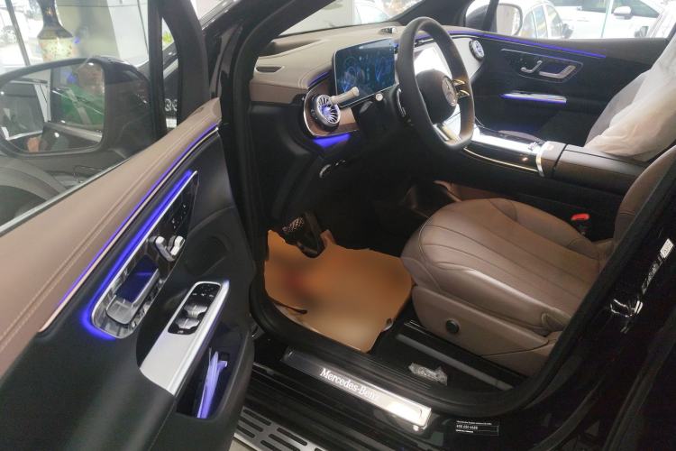 Used Mercedes-Benz EQE SUV 2024 500 4MATIC Luxury Edition Driver Seat