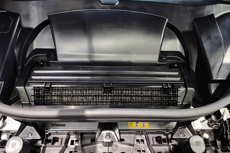 Used Mercedes-Benz EQE SUV 2024 500 4MATIC Pioneer Edition Engine Bay