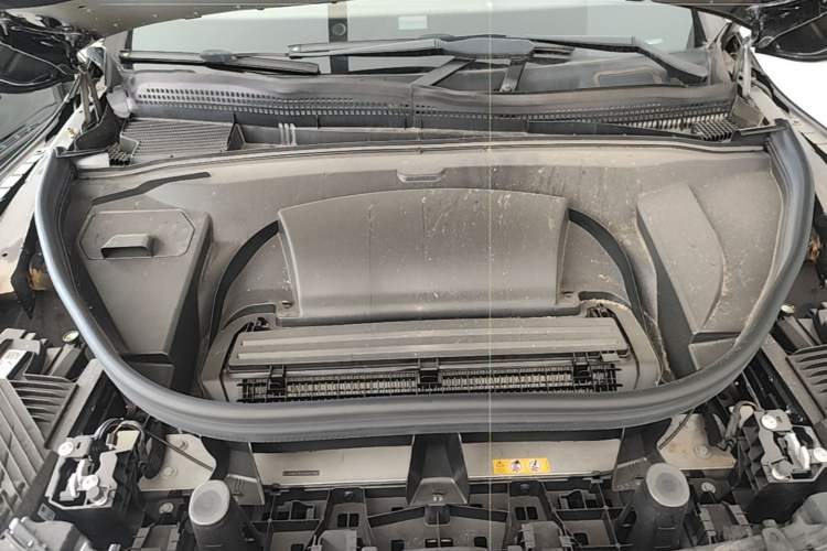 Used Mercedes-Benz EQE SUV 2024 500 4MATIC Luxury Edition Engine Bay