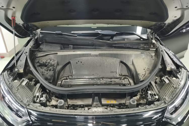 Used Mercedes-Benz EQE SUV 2024 500 4MATIC Engine Bay