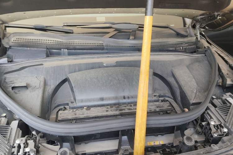 Used Mercedes-Benz EQE SUV 2024 500 4MATIC Luxury Edition Engine Bay