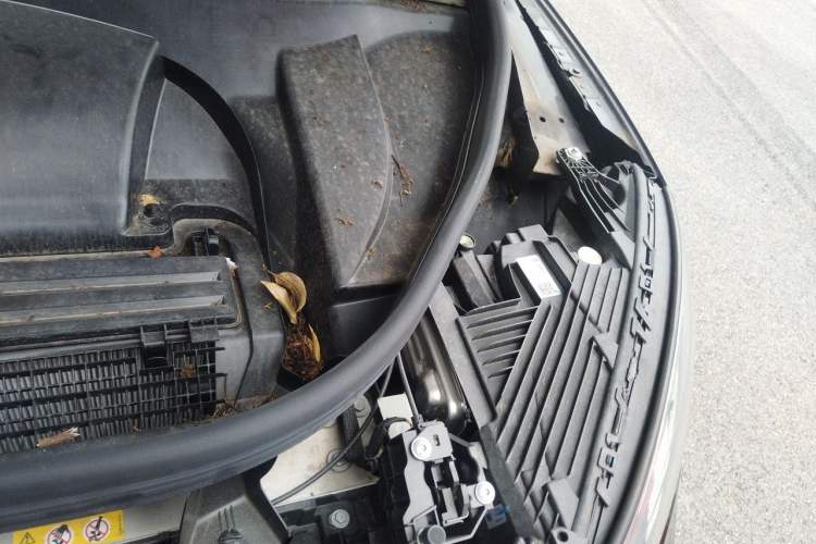 Used Mercedes-Benz EQE SUV 2024 350 4MATIC Luxury Edition Engine Bay Left
